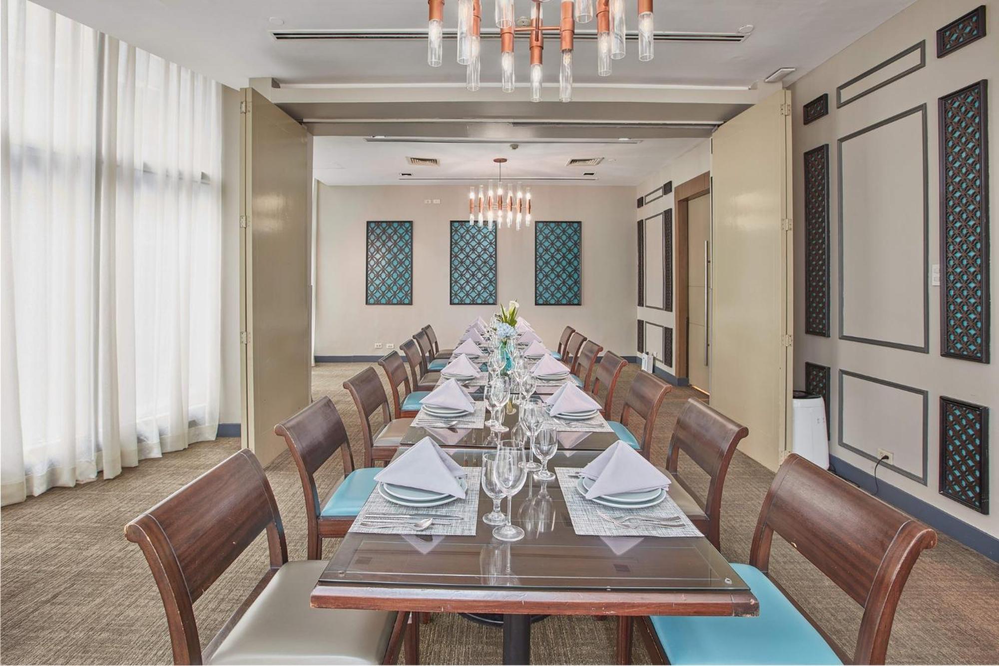 Crowne Plaza Manila Galleria By Ihg Pasig City Εξωτερικό φωτογραφία