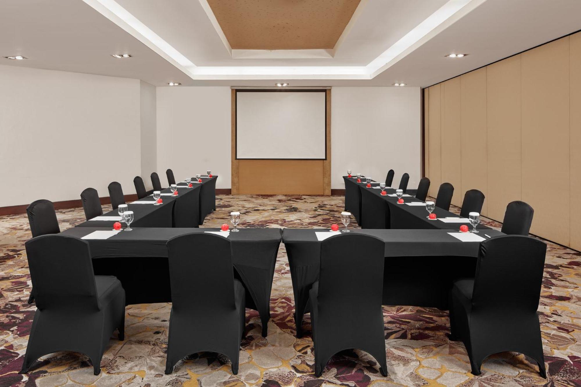Crowne Plaza Manila Galleria By Ihg Pasig City Εξωτερικό φωτογραφία