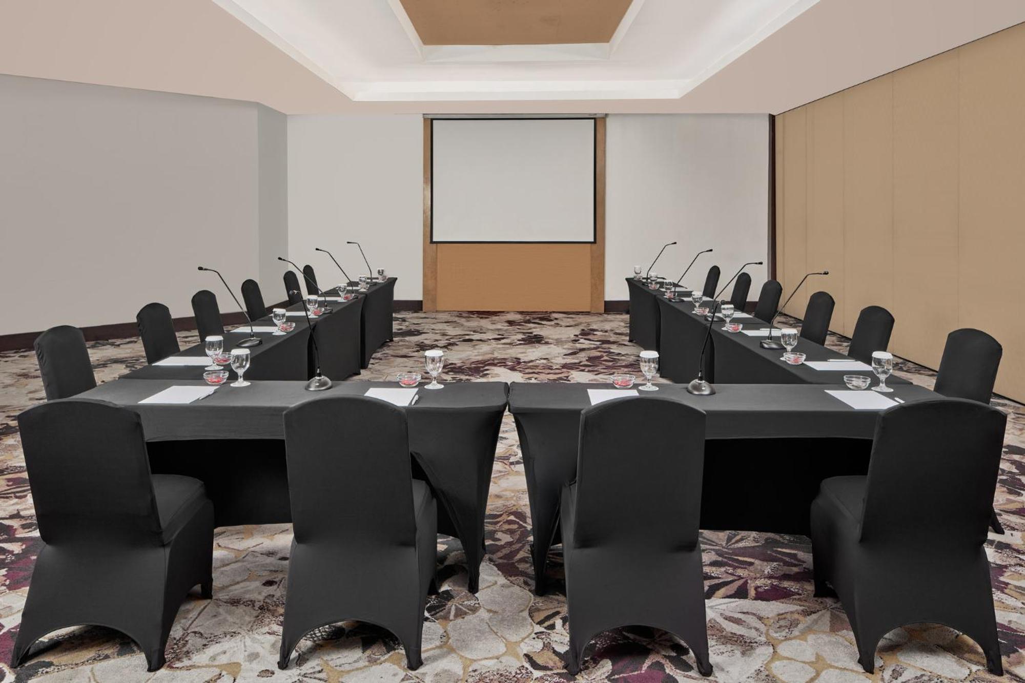 Crowne Plaza Manila Galleria By Ihg Pasig City Εξωτερικό φωτογραφία